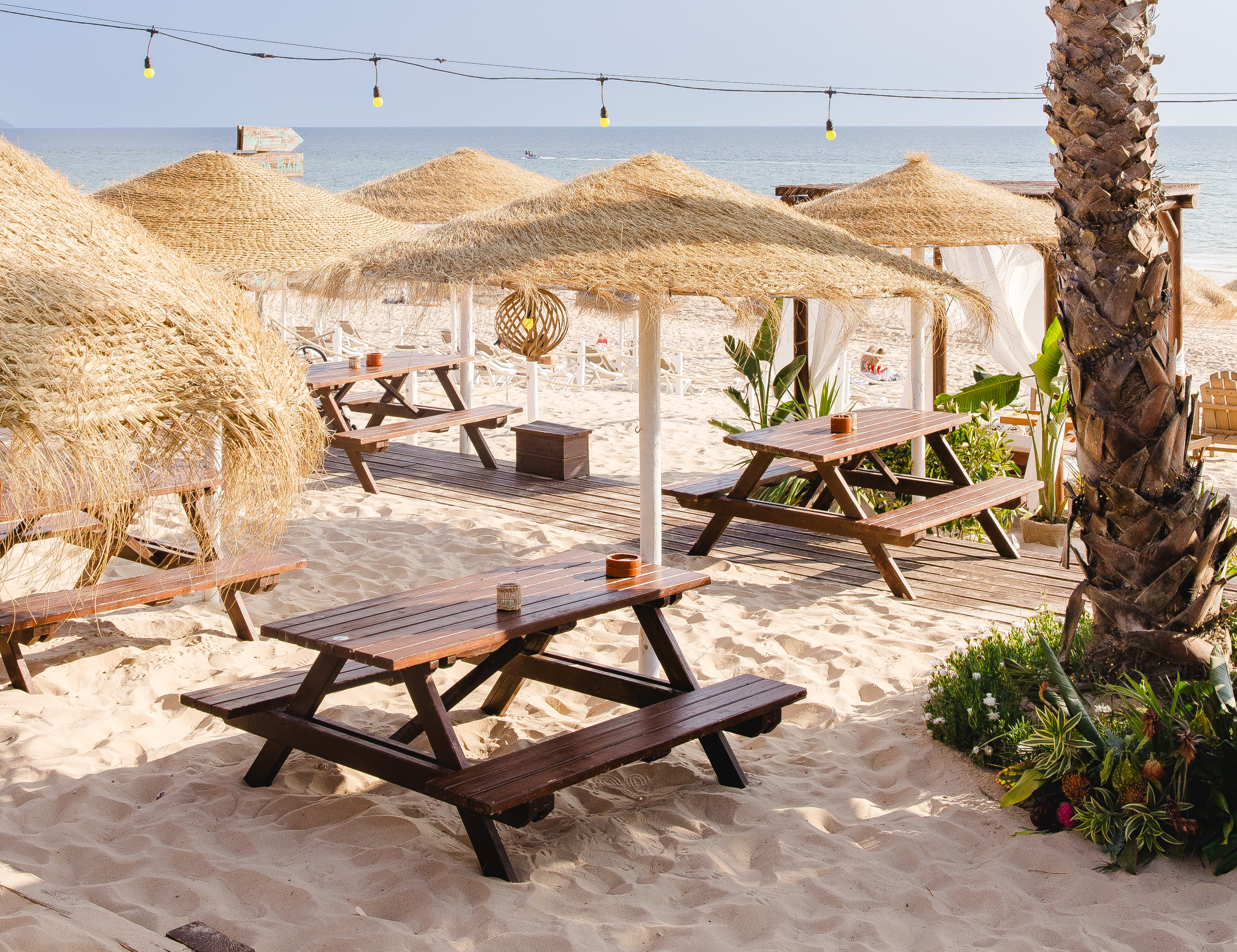 Beachfront tables 